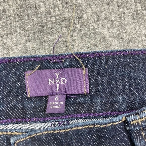 NYDJ Crop Jeans blue jeans dark wash size 6 - Picture 3 of 12